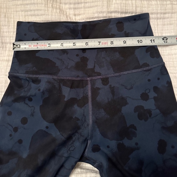 Vuori Highrise Water Drop Print Leggings - Size XS - Picture 11 of 12